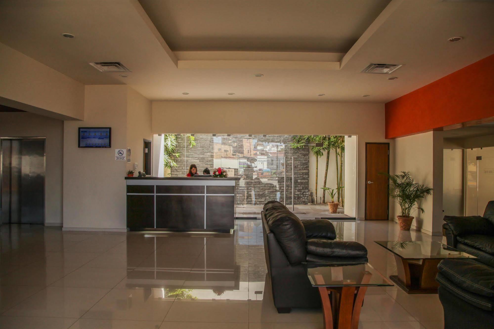 Best Western Plus La Mina Parral Интерьер фото